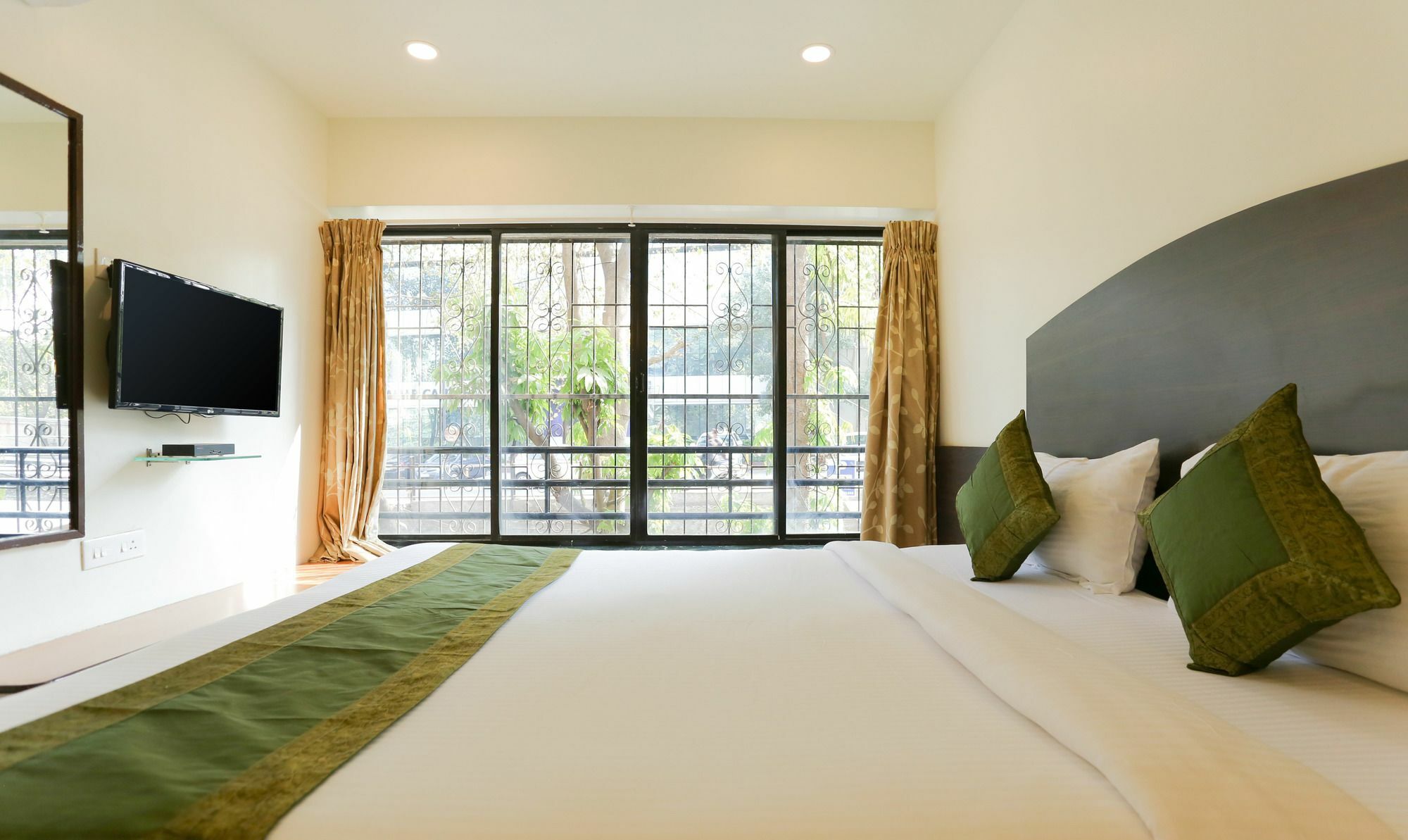 Itsy Hotels Hill View Ex Πούνε Εξωτερικό φωτογραφία