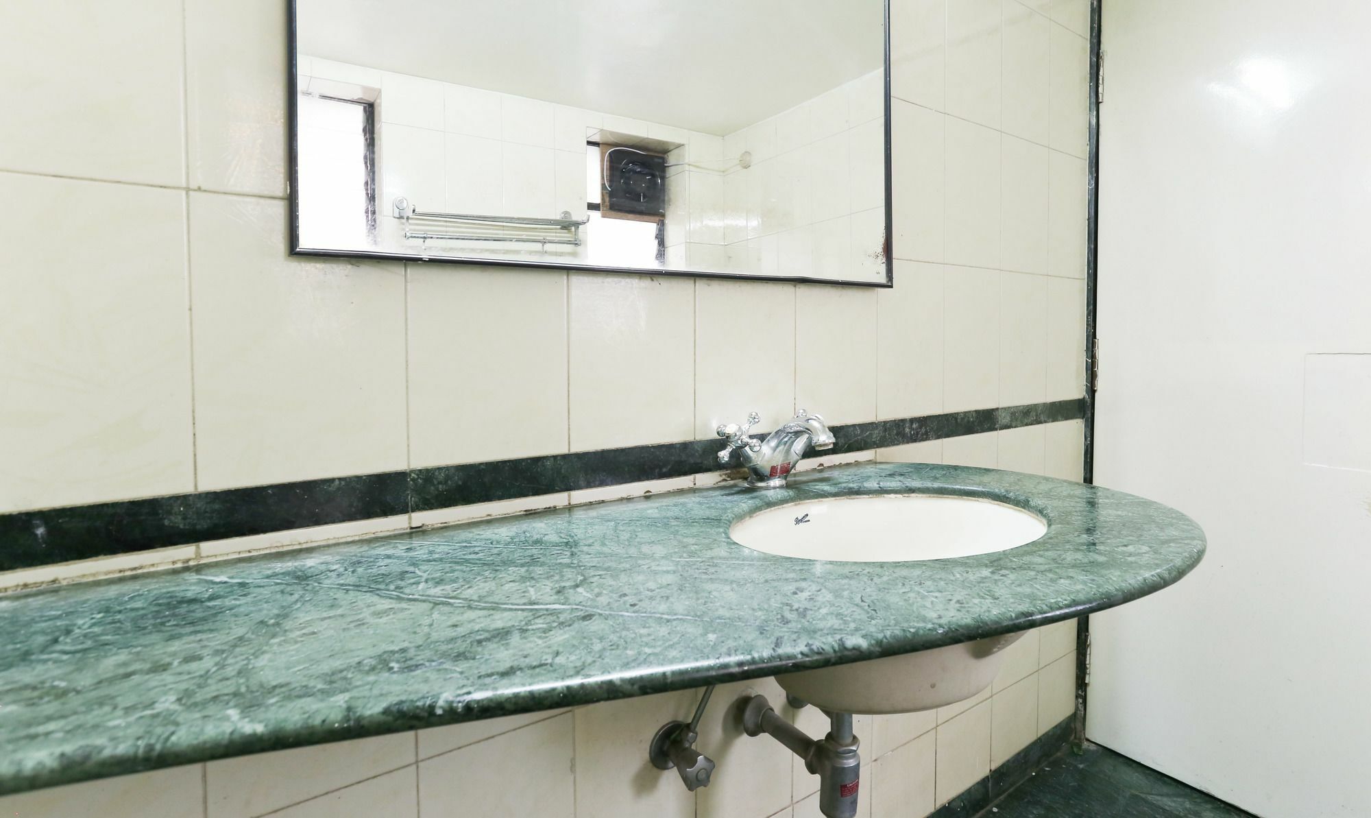 Itsy Hotels Hill View Ex Πούνε Εξωτερικό φωτογραφία
