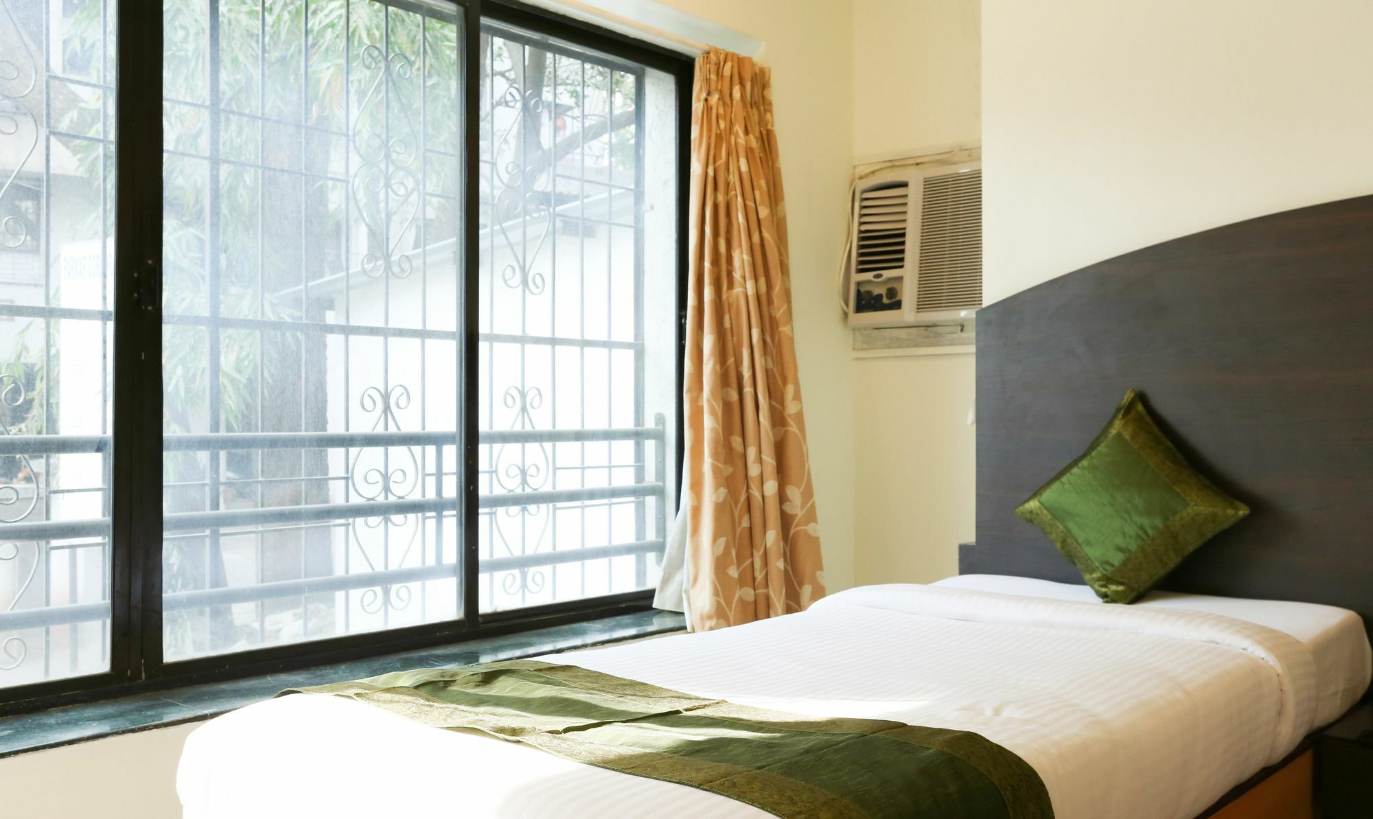 Itsy Hotels Hill View Ex Πούνε Εξωτερικό φωτογραφία