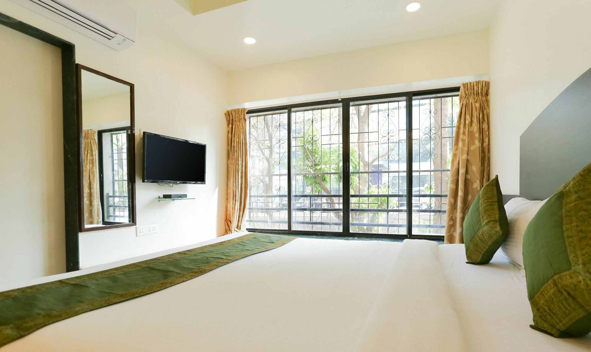 Itsy Hotels Hill View Ex Πούνε Εξωτερικό φωτογραφία