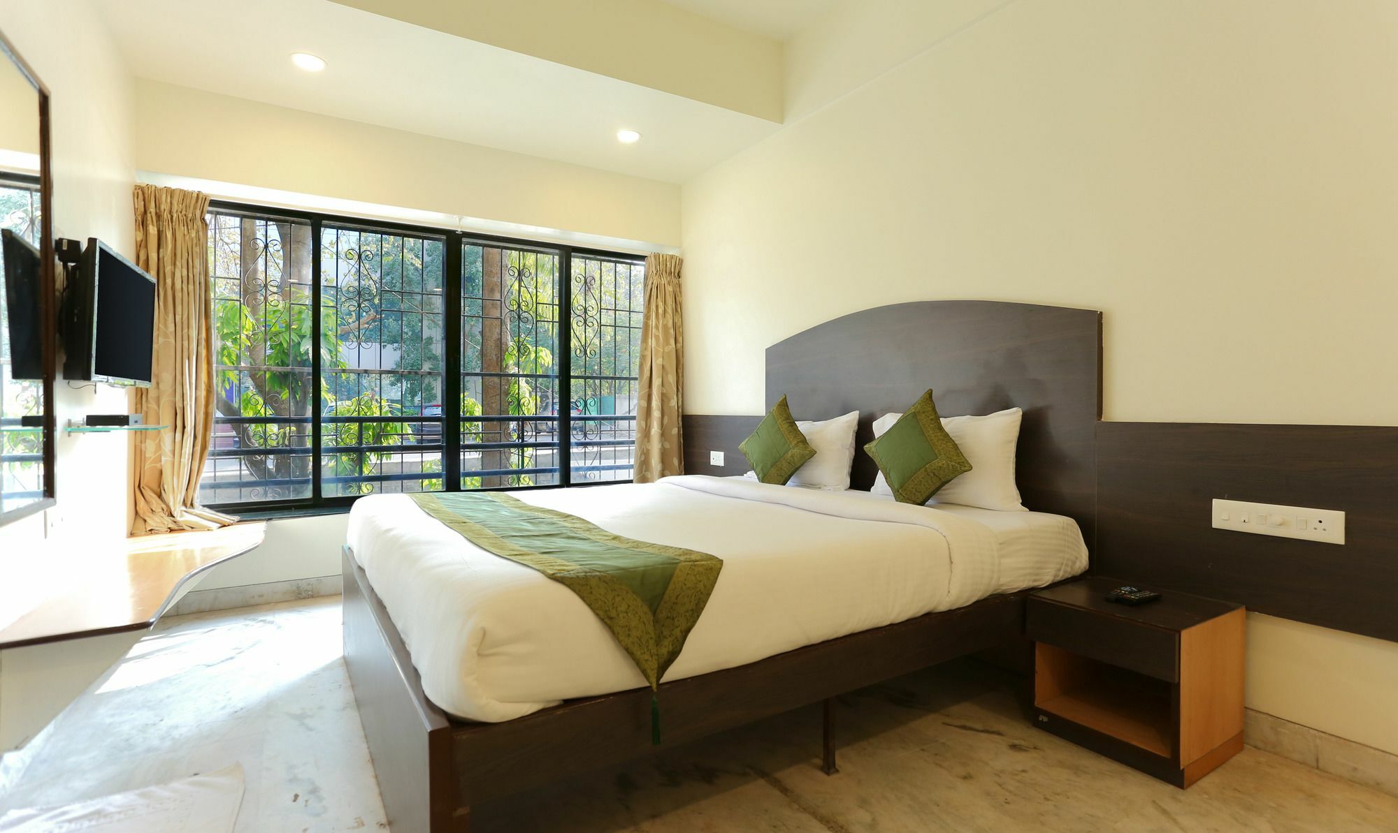 Itsy Hotels Hill View Ex Πούνε Εξωτερικό φωτογραφία